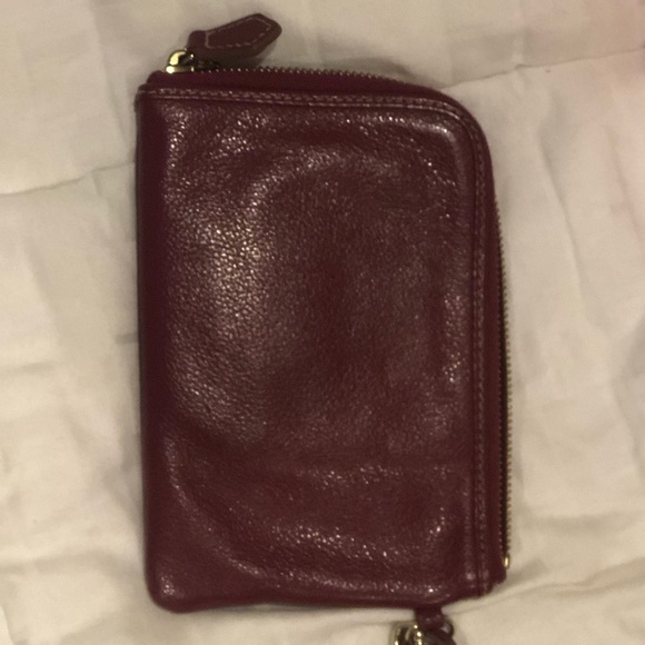 dooney and bourke wristlet - Picture 3 of 3